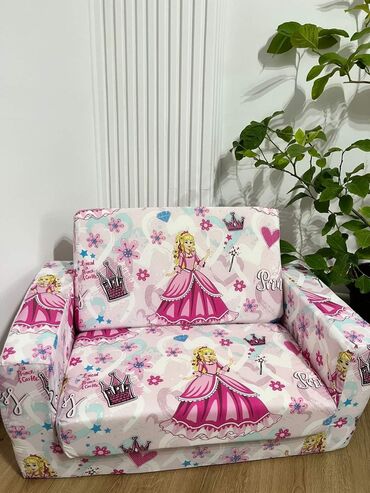 dečije fotelje kraljevo: Dečiji dvosed 💯 Dvosed se rasklapa, i dobijate mali krevet za Vaše