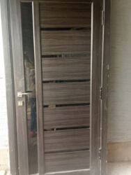 шкафы жалал абад: Жабык ички эшик, МДФ, Катуу жыгачтан, Кыргызстандан, түсү - Кара, 90 * x 2 см, Колдонулган