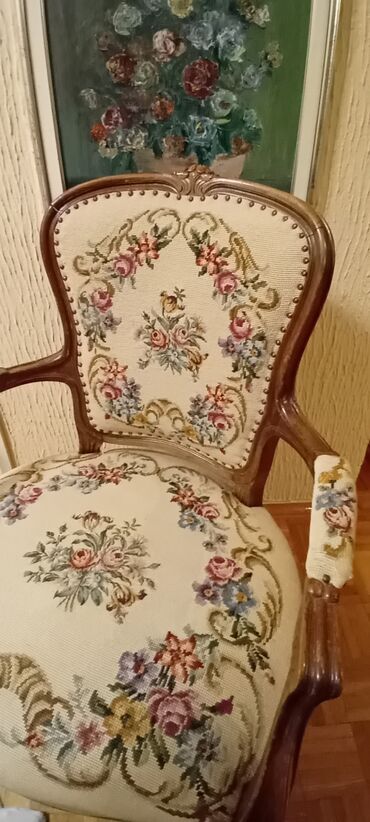 Stilske fotelje: Antikvrska tapacirana fotelja u stilu ROKOKO - Konstrukcija: čvrsto — 3