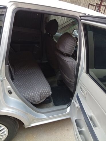 Mazda: Mazda Verisa: 2003 г., 1.3 л, Автомат, Бензин, Хэтчбэк — 9