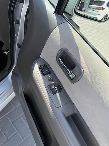 чери: Honda Mobilio: 2006 г., 1.5 л, Автомат, Бензин, Минивэн — 5