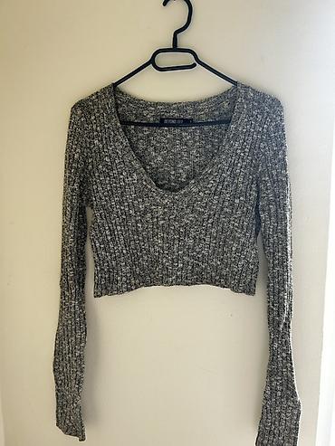 boho torbice: Sivi pleteni cropped džemper Beyond Her - Brend: Beyond Her (etiketa — 1