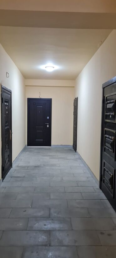 Yeni tikili: Suraxanı, 3 otaqlı, Yeni tikili, m. Neftçilər, 75 kv. m — 2