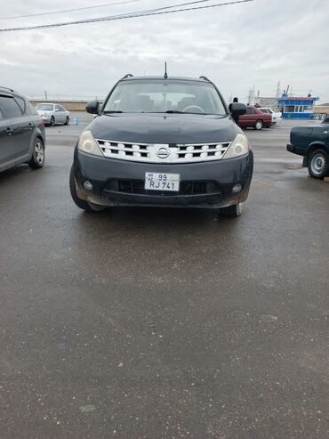 Nissan: Matoru vurub yigdirmaq lazim di Xüsusiyyətlər: - Kuzov: qara rəngli — 11