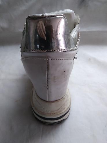 Patike: Zenske cipele br.37 polovnecena za 1 par — 3