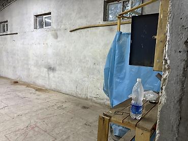 работа на складах: 250 м², С высокими потолками — 3