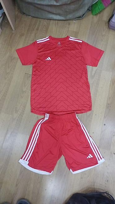 İdman dəstləri: Məhsul: Futbol formasetləri (köynək + şort) Her cur olcusu — 4