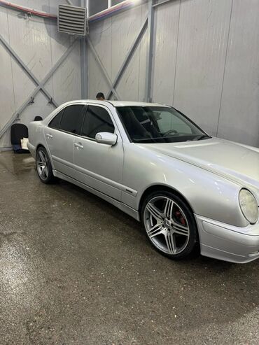 мерс 1993: Mercedes-Benz : 2003 г., 3.2 л, Механика, Бензин, Седан