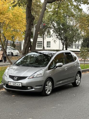 Honda: Honda Fit: 2008 г., 1.4 л, Вариатор, Бензин, Хэтчбэк