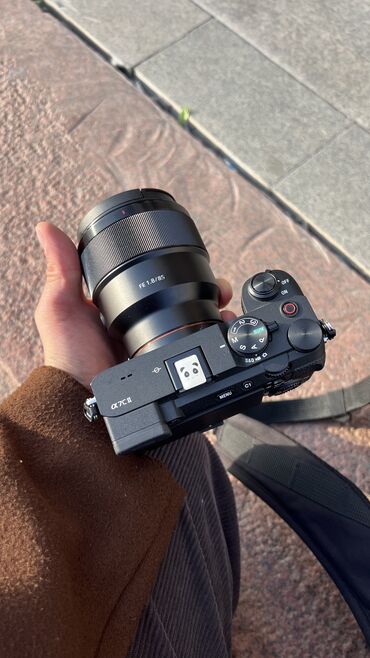 экран на компьютер: Sony α7C II — клетка подарок 🎁 	•	Сенсор: 33 МП, Full-Frame BSI CMOS
