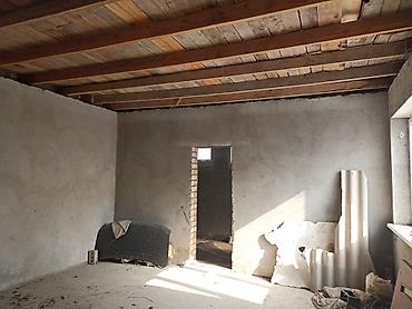 Продажа коттеджей и домов: Продаётся дом/помещение под завершение ремонта. Описание: - Кирпичные — 9