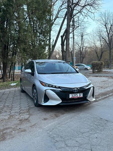 Toyota: Toyota Prius: 2018 г., 1.8 л, Вариатор, Гибрид, Хэтчбэк