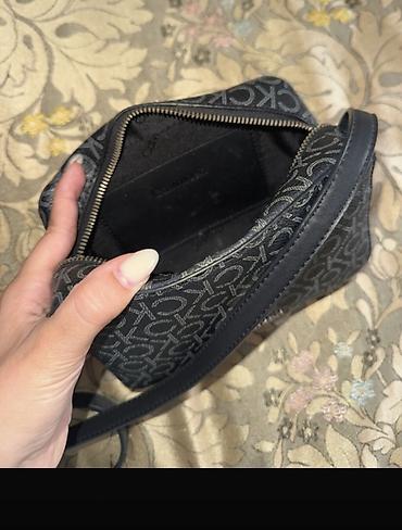 Çantalar: Calvin Klein çiyin/çapraz çanta - Rəng: qara, boz monoqram naxışlı — 3