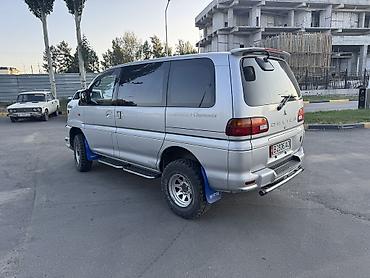 Mitsubishi: Mitsubishi Delica: 2003 г., 3 л, Автомат, Бензин, Внедорожник — 8