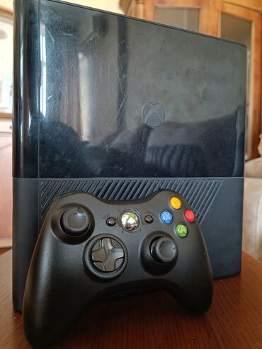 xbox 360 freeboot: Xbox 360 E
joystikin lastiki biraz qopub ama istifade edilə bilər