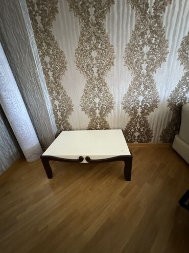 письменный стол купить: Jurnal masası, Açılmayan, Taxta, Kvadrat masa