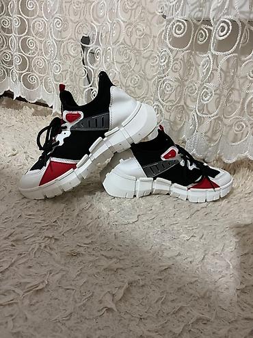 on cloud: Мужские кроссовки, 41, 42, Adidas, Новый, цвет - Белый, Самовывоз — 3