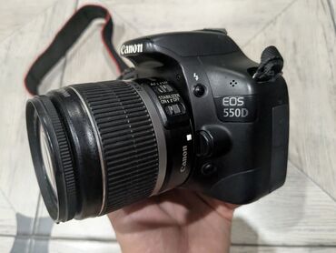 зеркальный фотоаппарат canon eos 1100d: Фотоаппарат Canon EOS 550D с объективом Canon EF-S 18-55mm f/3.5-5.6