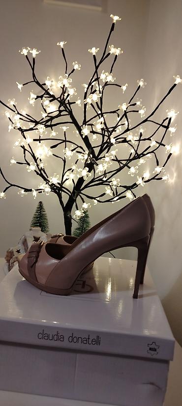 converse kragujevac: NINE WEST, potpuno nove, nikada nisu nošene. Vel 40, gazište 26cm — 3