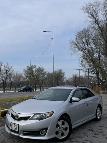 машина kg бишкек тойота: Toyota Camry: 2014 г., 2.5 л, Автомат, Бензин, Седан
