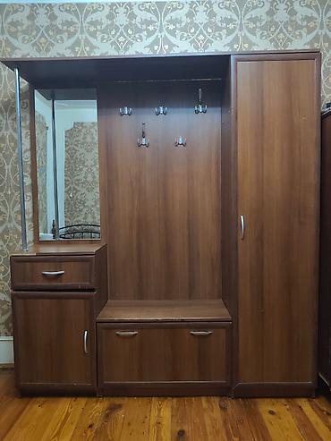 Dəhliz dolabları: Salam prixoji satılır,normal veziyyetdedir.Qiymetde razilasma olacag — 2