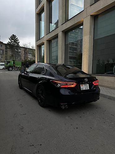 бюджетные авто: Toyota Camry: 2021 г., Бензин — 4