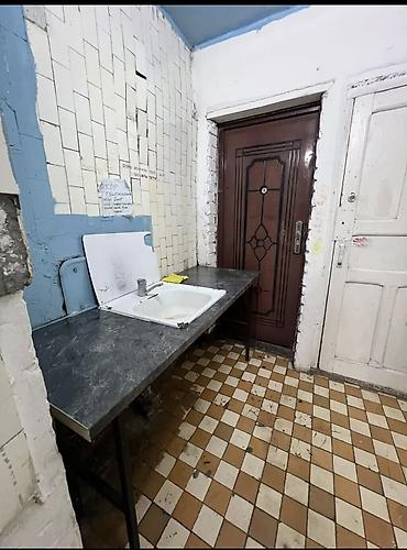 гостинку: 1 комната, 18 м², Восток-5 мкр Гостиничный тип, 4 этаж, Косметический ремонт — 1
