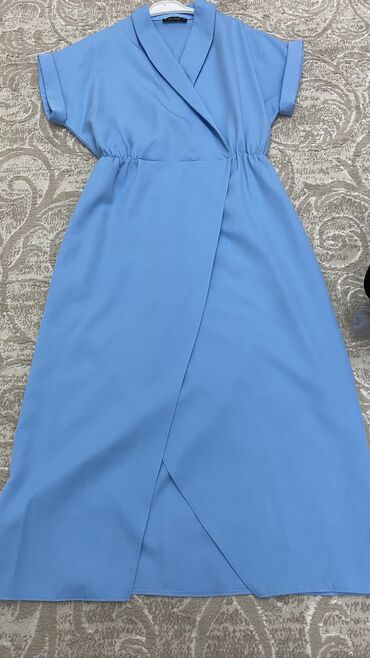 голубое платья: Вечернее платье, Средняя модель, С рукавами