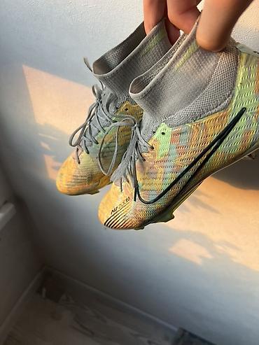nike react: Футбольные бутсы Nike Mercurial Superfly с носком-«чулком». - Модель — 1