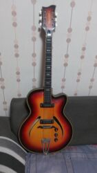 советский радио: Продаю раритетную гитару. Электро-акустическаая. Хорошем состоянии