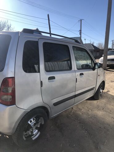 Suzuki: Suzuki Wagon R: 2004 г., 1.3 л, Механика, Бензин, Универсал