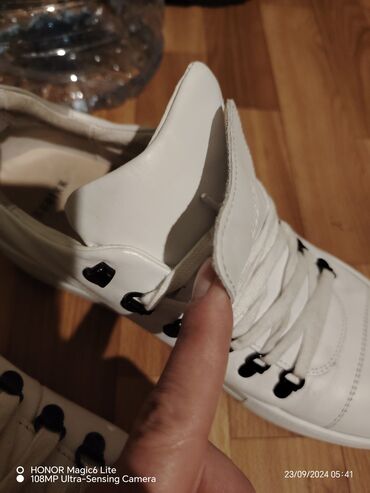 Patike: Patike, veličina - 43 — 18