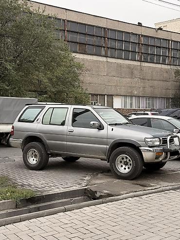Nissan Pathfinder: 1998 г., 3.3 л, Механика, Газ, Внедорожник