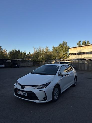 росрочка: Toyota Corolla: 2019 г., 1.8 л, Гибрид, Седан — 5