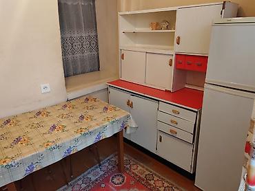 Mənzillər: Bayılda Kirayə verilir: mətbəxi və yaşayış otağı olan kiçik, mebellə — 2