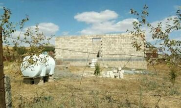 qaradag rayonunda satilan evler: 3 otaqlı, 100 kv. m, Kredit yoxdur, Təmirsiz