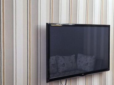 Аудиотехника: Б/у Телевизор LG 65" HD (1366x768), Самовывоз