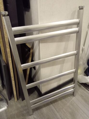 Kafel və bitirmə daşları: Panel Radiator