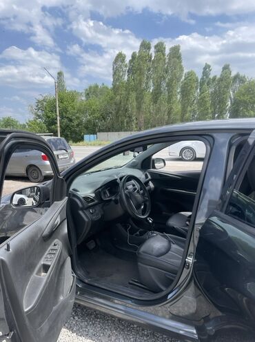 Chevrolet: Chevrolet Spark: 2021 г., 1 л, Механика, Бензин, Хэтчбэк
