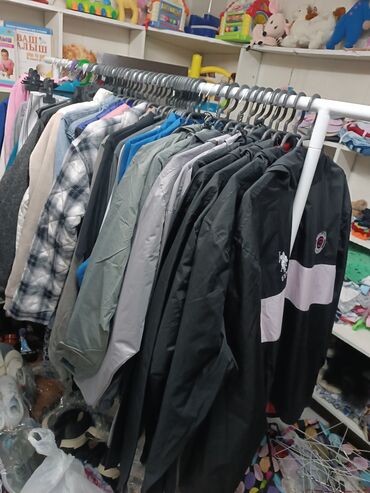 оптовые товары: Куртка 2XL (EU 44), 3XL (EU 46), 4XL (EU 48), цвет - Серый