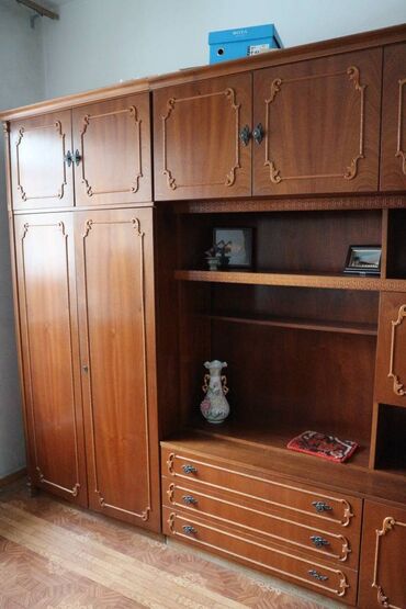 Гарнитуры для зала: Гарнитур для зала, Б/у, Дерево, Самовывоз — 19