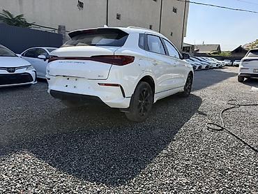 лабо машина: BYD E2: 2021 г., Автомат, Электромобиль, Кроссовер — 3