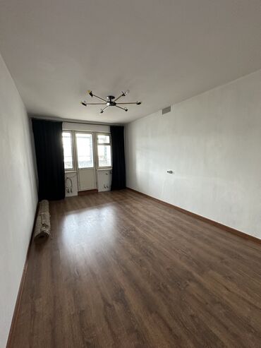 1 комнатная квартира без мебели: 1 комната, 32 м², 104 серия, 4 этаж, Старый ремонт