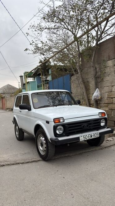 VAZ (LADA): Maşın saz vezyetdedir.heç bir problemi yoxdur zavod maşındır vuruğ — 5
