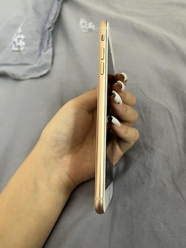 айфон 8 не бу: IPhone 8 Plus, Б/у, 64 ГБ, Золотой, 75 % — 5