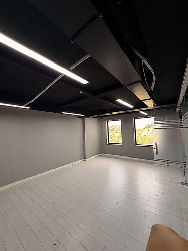 Аренда офисов: Аренда офисов, 50 м², В торговом центре, 1 линия — 4