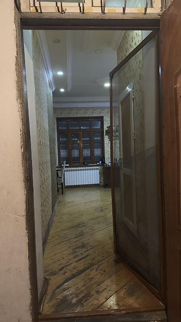Коммерческая недвижимость: Təcili Satılır! Salam Ev Bayıl 20ci sahədə yerləşir.140kv 3otaqdır — 7