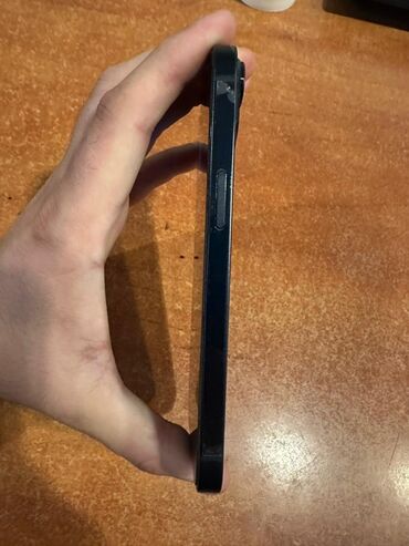 Opel: IPhone 12, Göy, Face ID