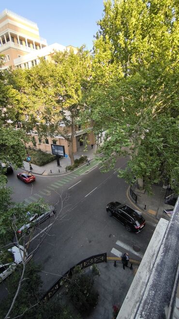 Günlük kirayə mənzillər: 2 otaqlı, Nəsimi r. r-nu — 12