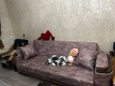 Uzunmüddətli kirayə mənzillər: Gənclik,Ayna Sultanova,heykəlin yaxınlığında,5 mərtəbəli tikilinin — 5